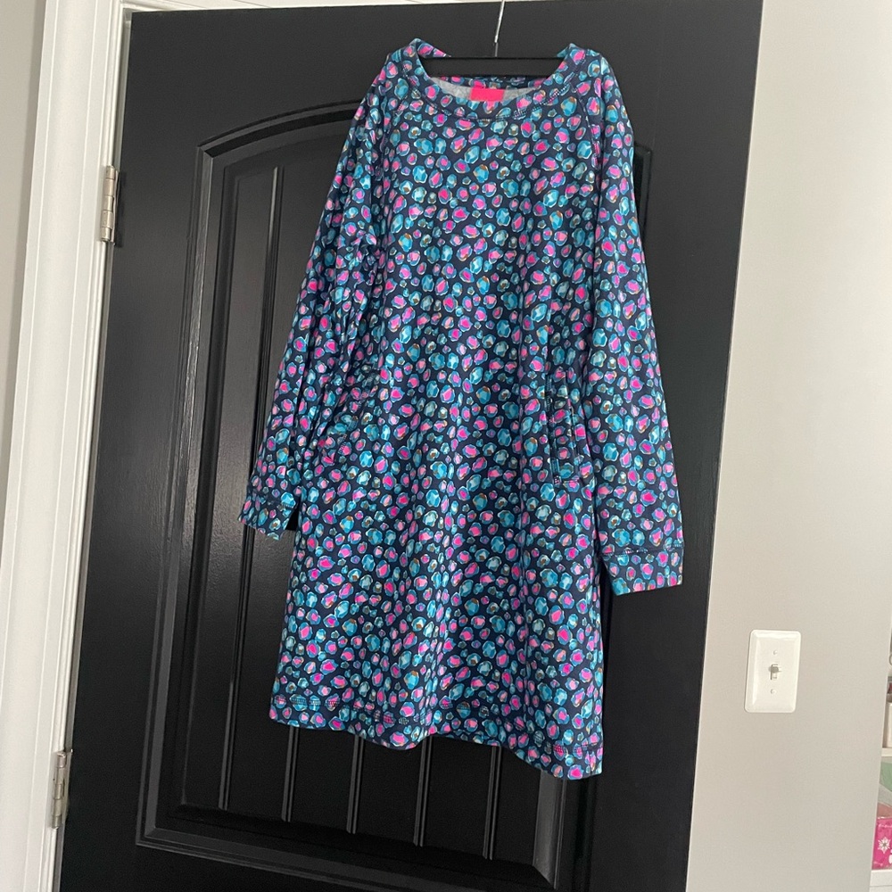 Kids XL Lilly Pulitzer dress with pockets.